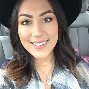 Meet your Posher, Alexandria